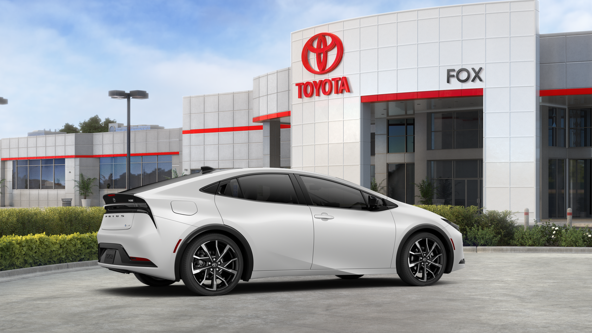 2027 Toyota Prius Plug-In Hybrid XSE Premium