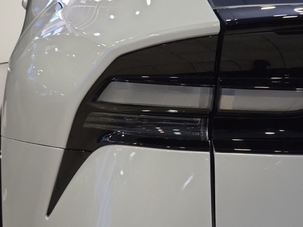 2027 Toyota Prius Plug-In Hybrid XSE Premium