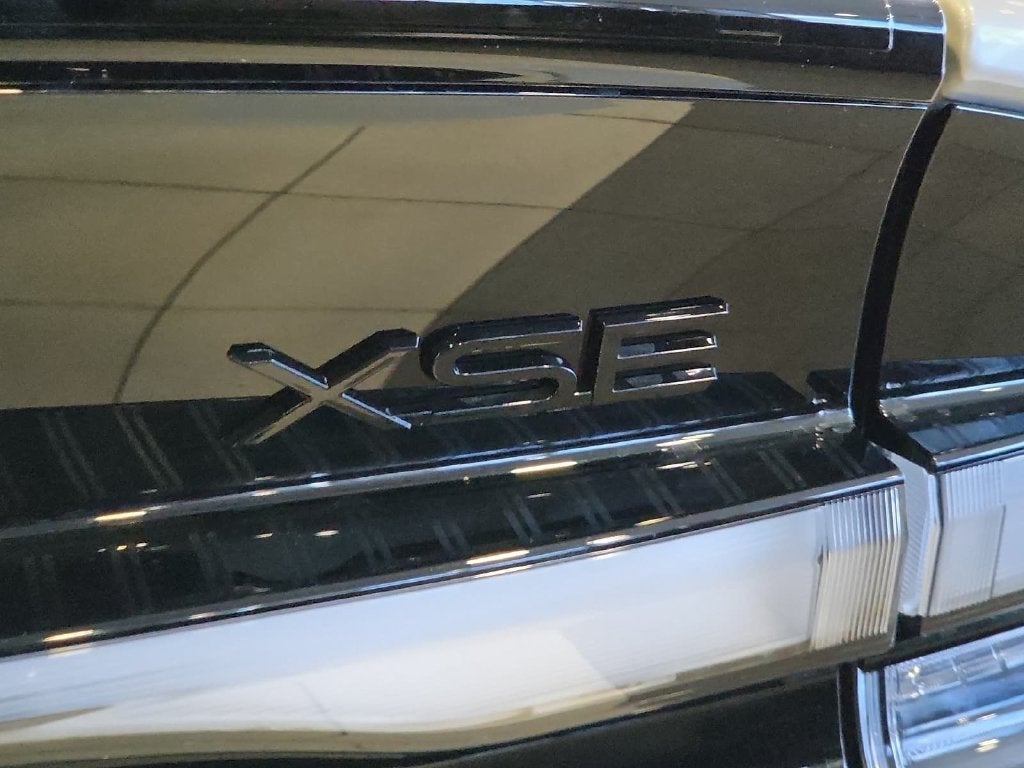 2027 Toyota Prius Plug-In Hybrid XSE Premium