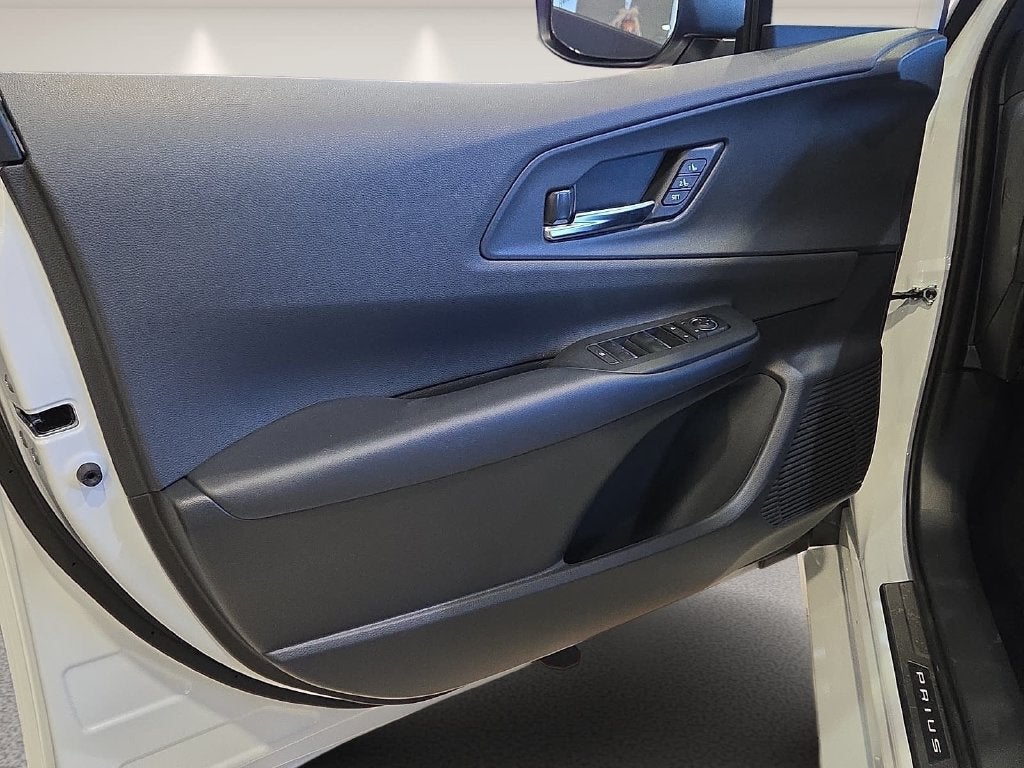 2027 Toyota Prius Plug-In Hybrid XSE Premium
