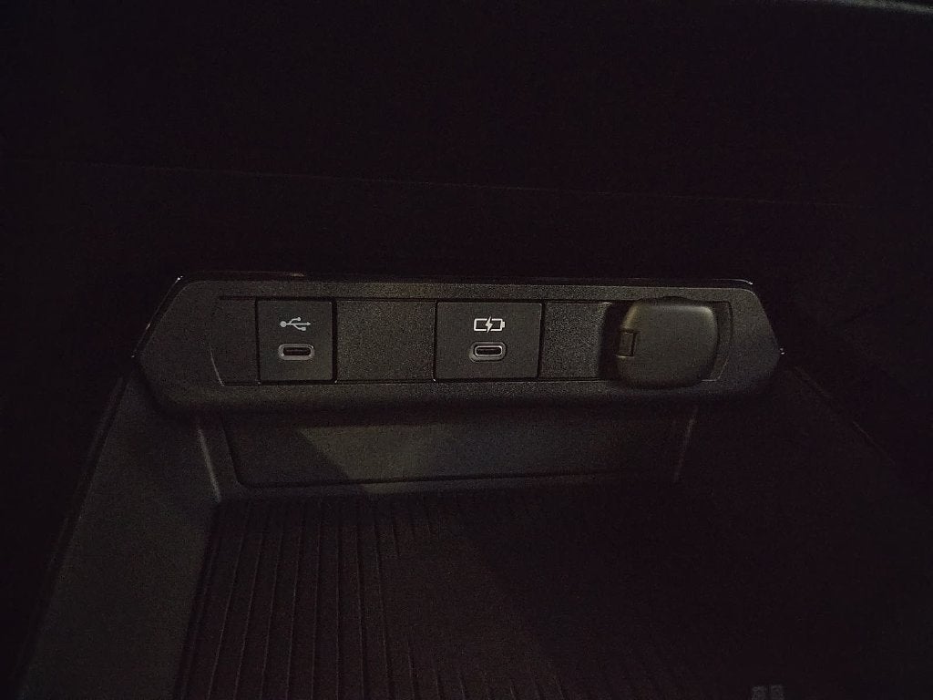 2027 Toyota Prius Plug-In Hybrid XSE Premium