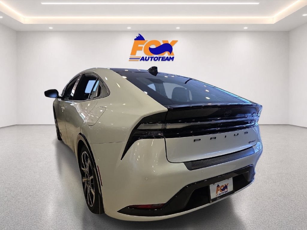 2027 Toyota Prius Plug-In Hybrid XSE Premium
