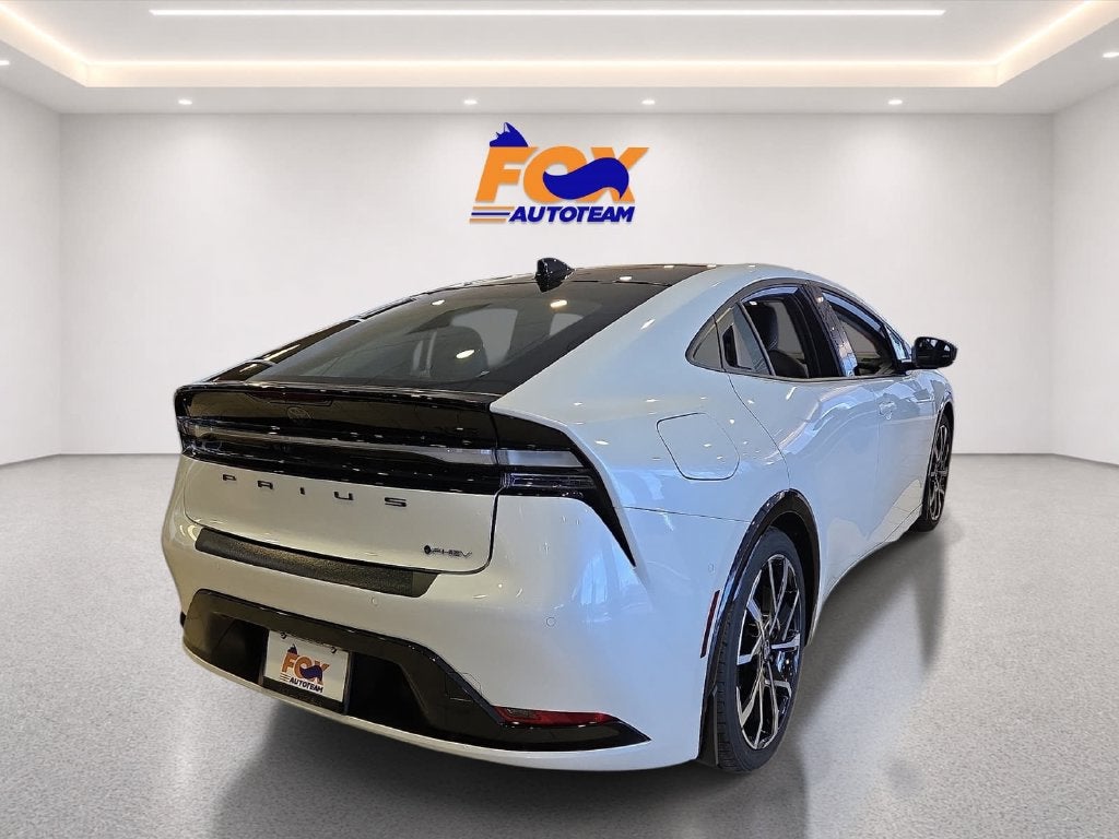 2027 Toyota Prius Plug-In Hybrid XSE Premium