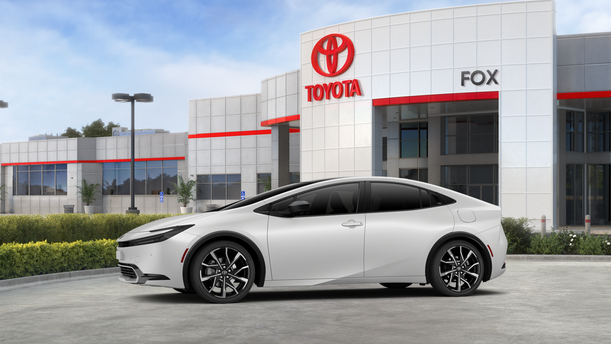 2027 Toyota Prius Plug-In Hybrid XSE Premium
