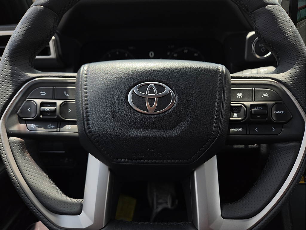 2026 Toyota 4Runner i-FORCE MAX Hybrid Platinum