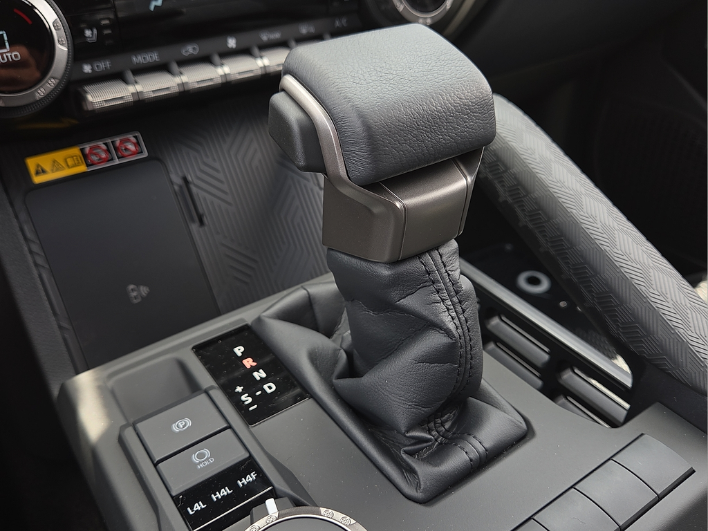2026 Toyota 4Runner i-FORCE MAX Hybrid Platinum