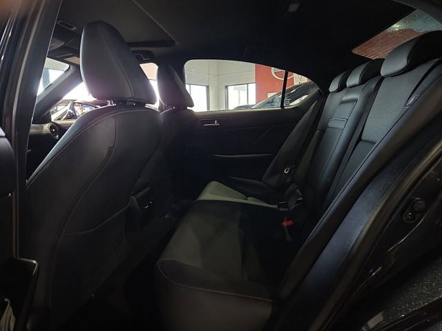 2025 Lexus IS 300