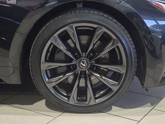 2025 Lexus IS 300