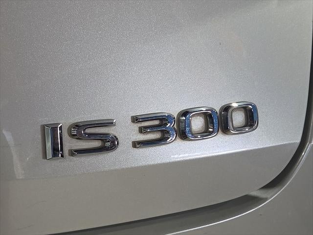 2023 Lexus IS 300