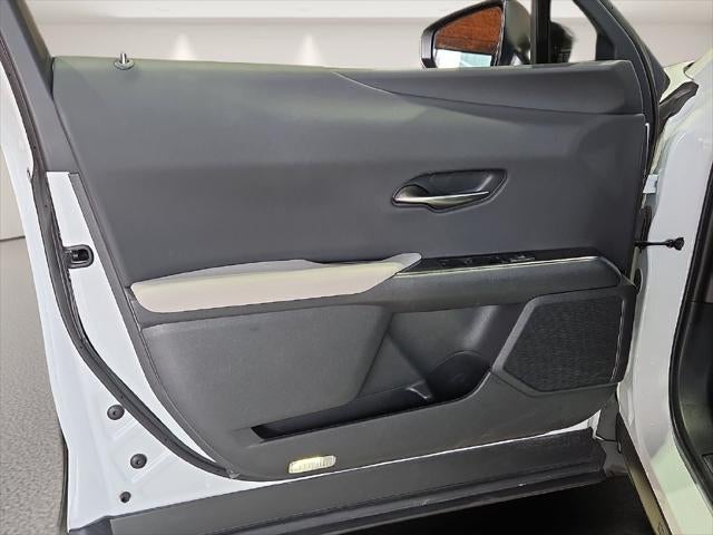 2025 Lexus UX 300h F SPORT Design