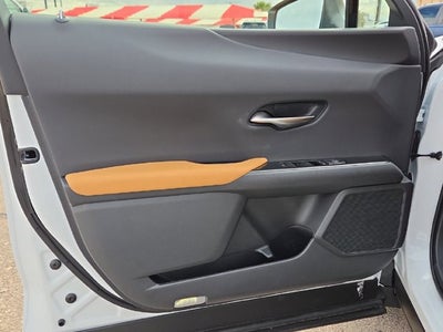 2026 Lexus UX 300h PREMIUM