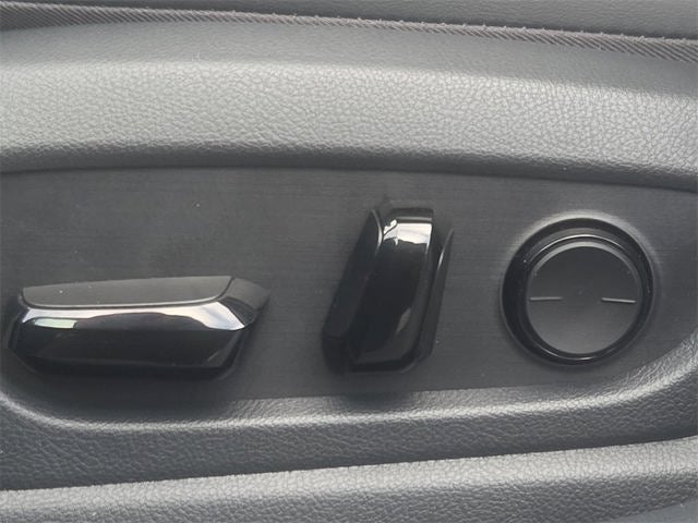 2025 Lexus UX 300h F SPORT DESIGN