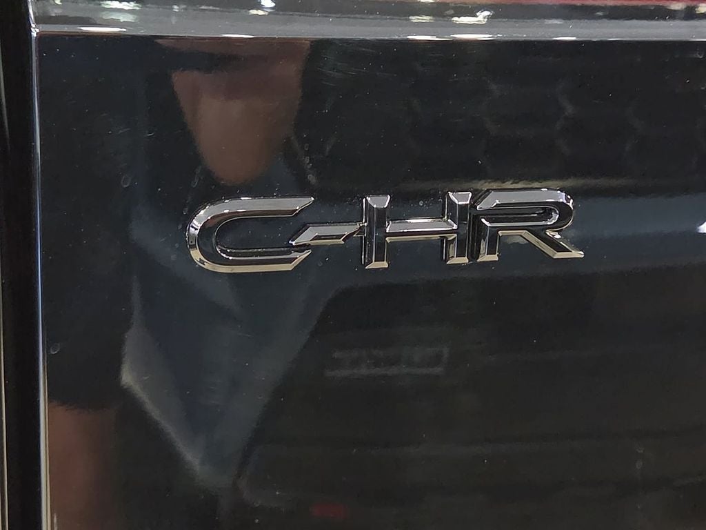 2027 Toyota C-HR SE