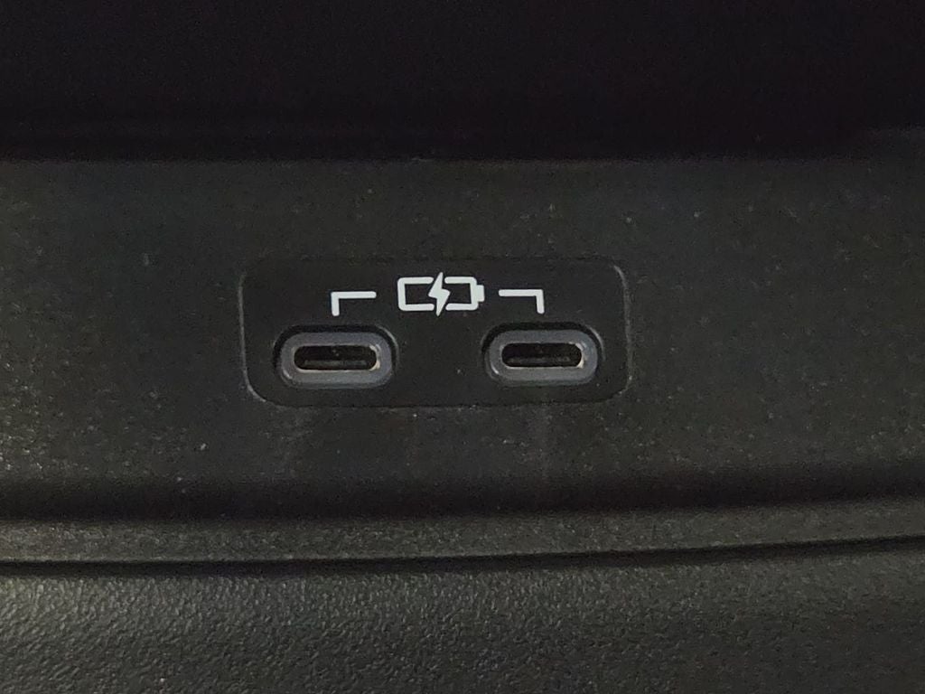 2027 Toyota C-HR SE