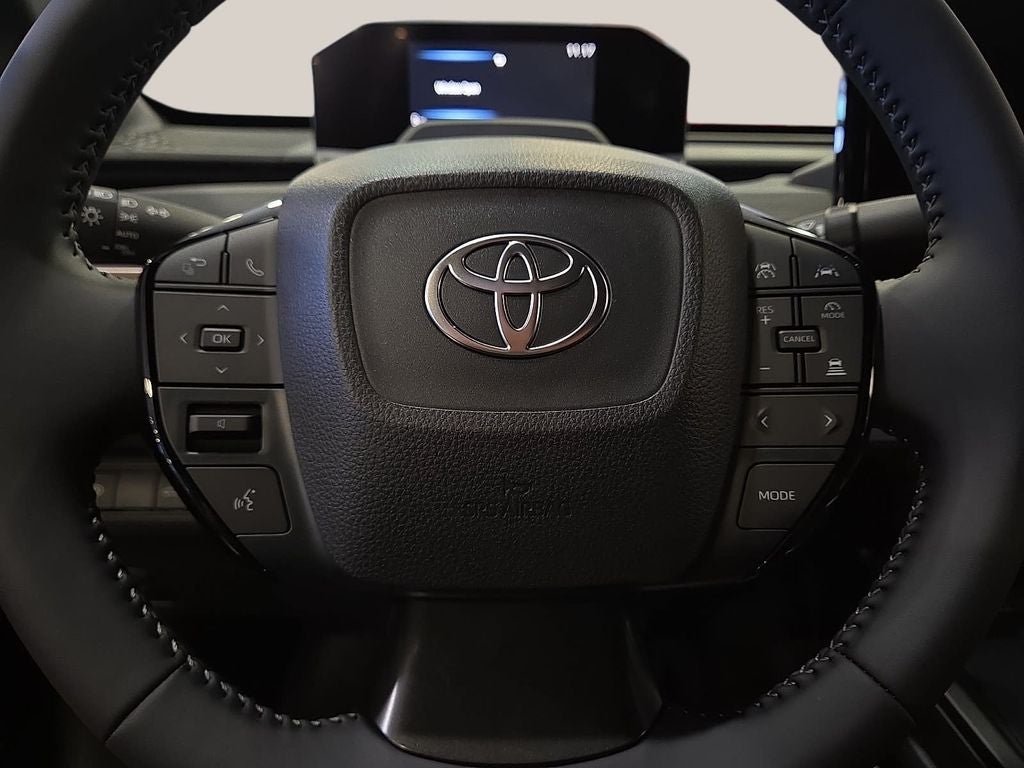 2027 Toyota C-HR SE