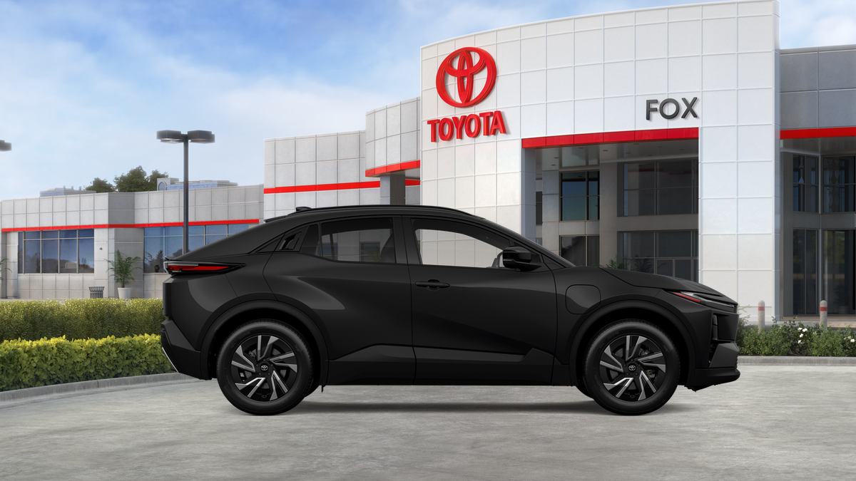 2027 Toyota C-HR SE
