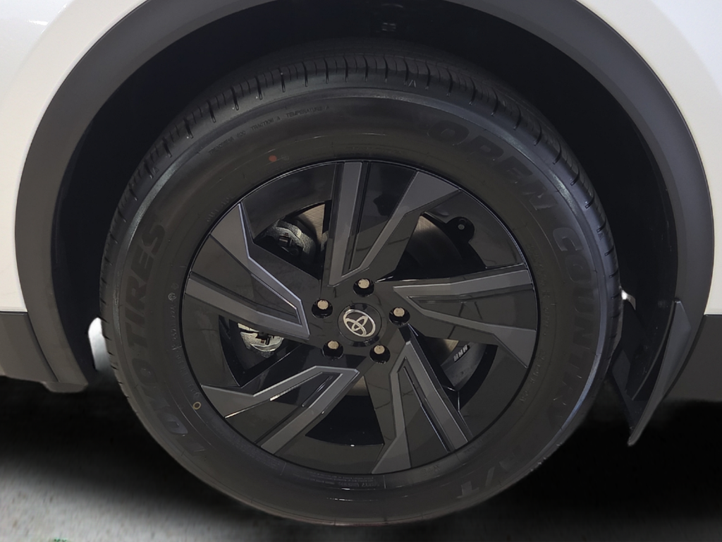 2026 Toyota C-HR SE
