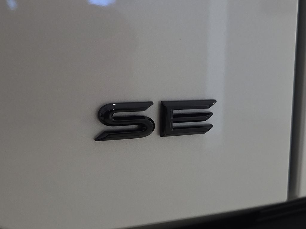 2026 Toyota C-HR SE