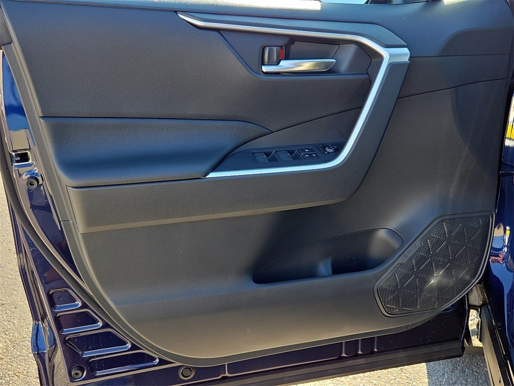 2025 Toyota RAV4 Plug-In Hybrid SE