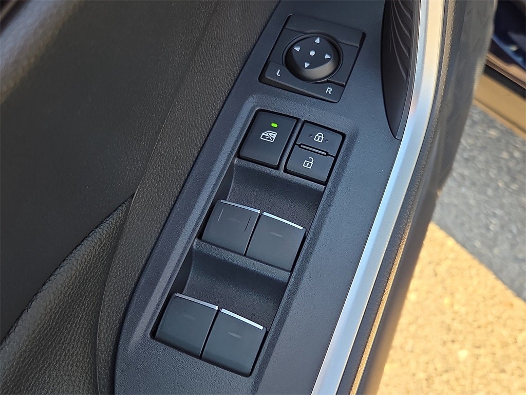 2025 Toyota RAV4 Plug-In Hybrid SE