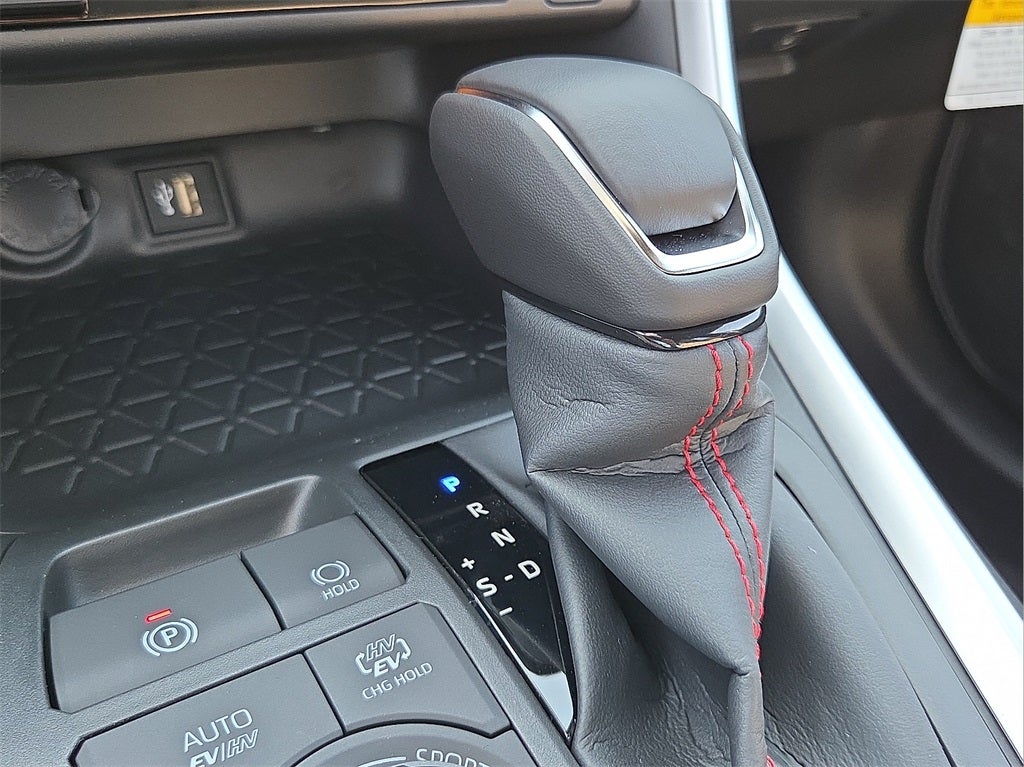 2025 Toyota RAV4 Plug-In Hybrid SE