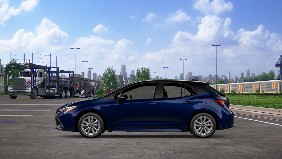 2027 Toyota Corolla Hatchback SE