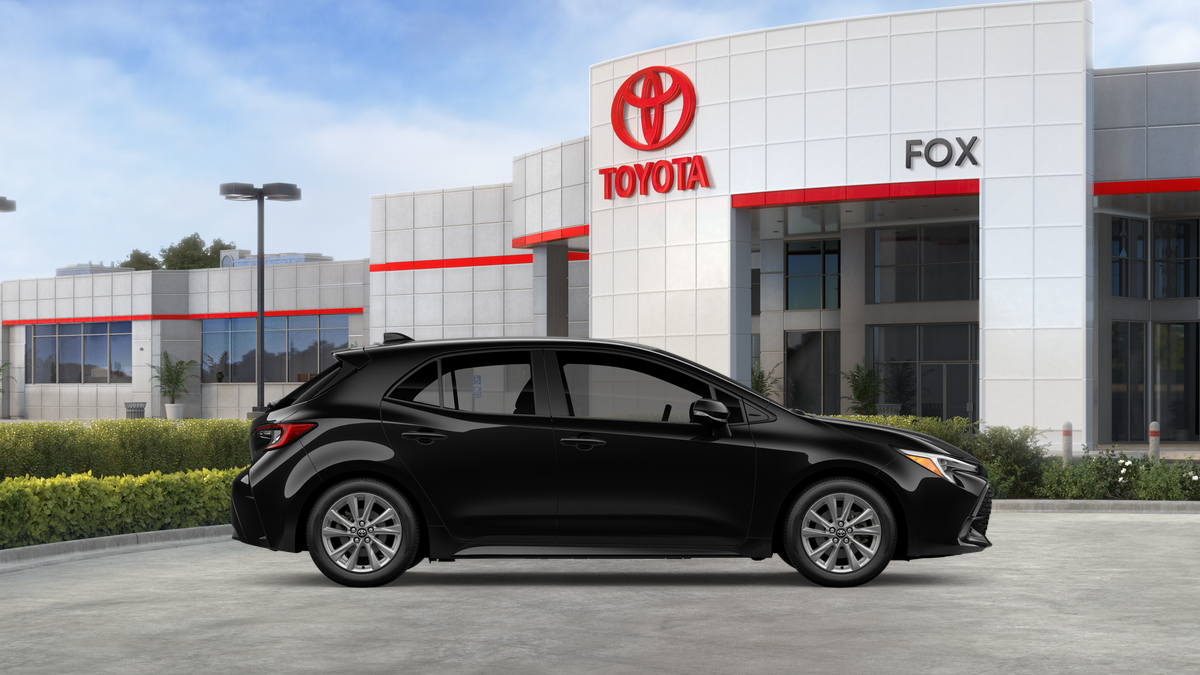 2027 Toyota Corolla Hatchback SE