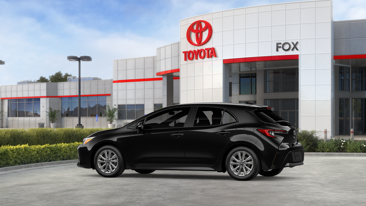 2027 Toyota Corolla Hatchback SE
