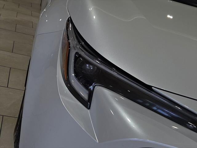 2025 Toyota Corolla Hatchback SE