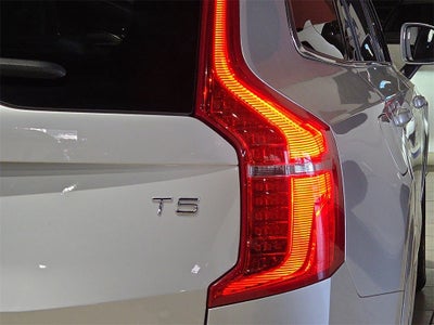 2021 Volvo XC90 T5 Momentum