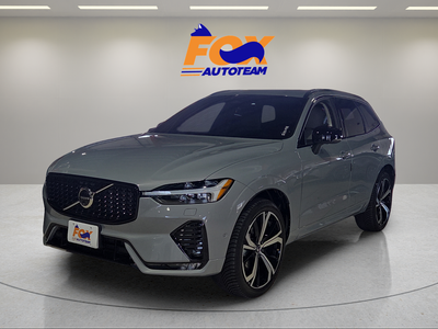 2024 Volvo XC60 B5 Ultimate Dark Theme