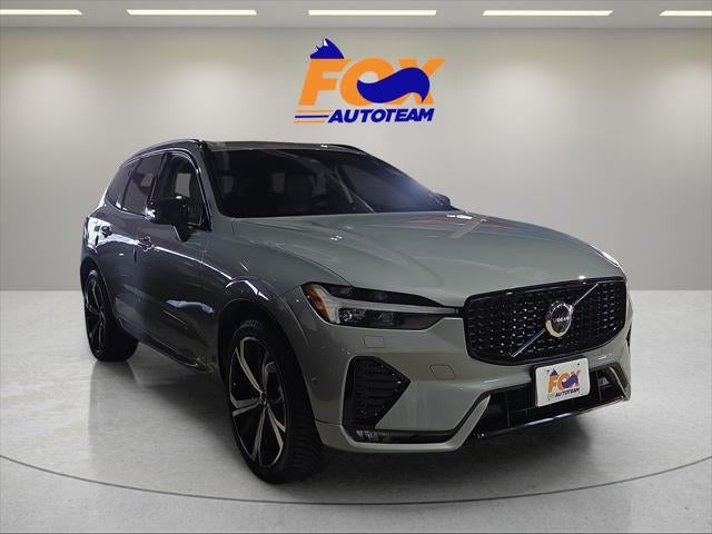 2024 Volvo XC60 B5 Ultimate Dark Theme