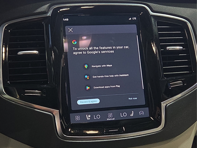 2025 Volvo XC90 B5 Plus