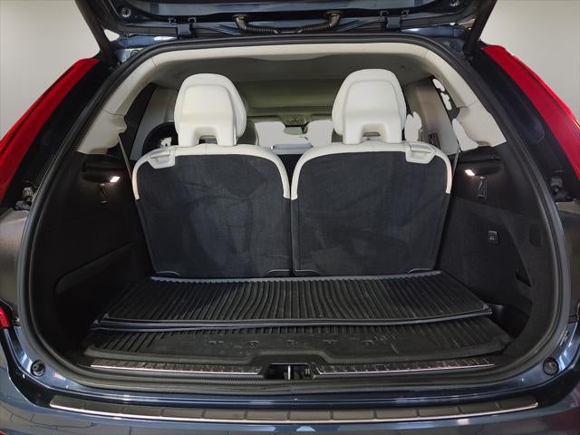 2025 Volvo XC90 B5 Plus