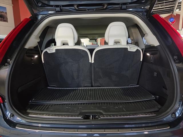 2025 Volvo XC90 B5 Plus