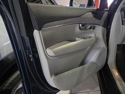 2025 Volvo XC90 B5 Plus