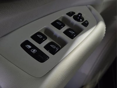 2025 Volvo XC90 B5 Plus