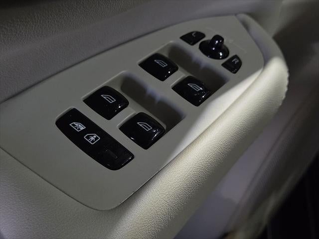 2025 Volvo XC90 B5 Plus